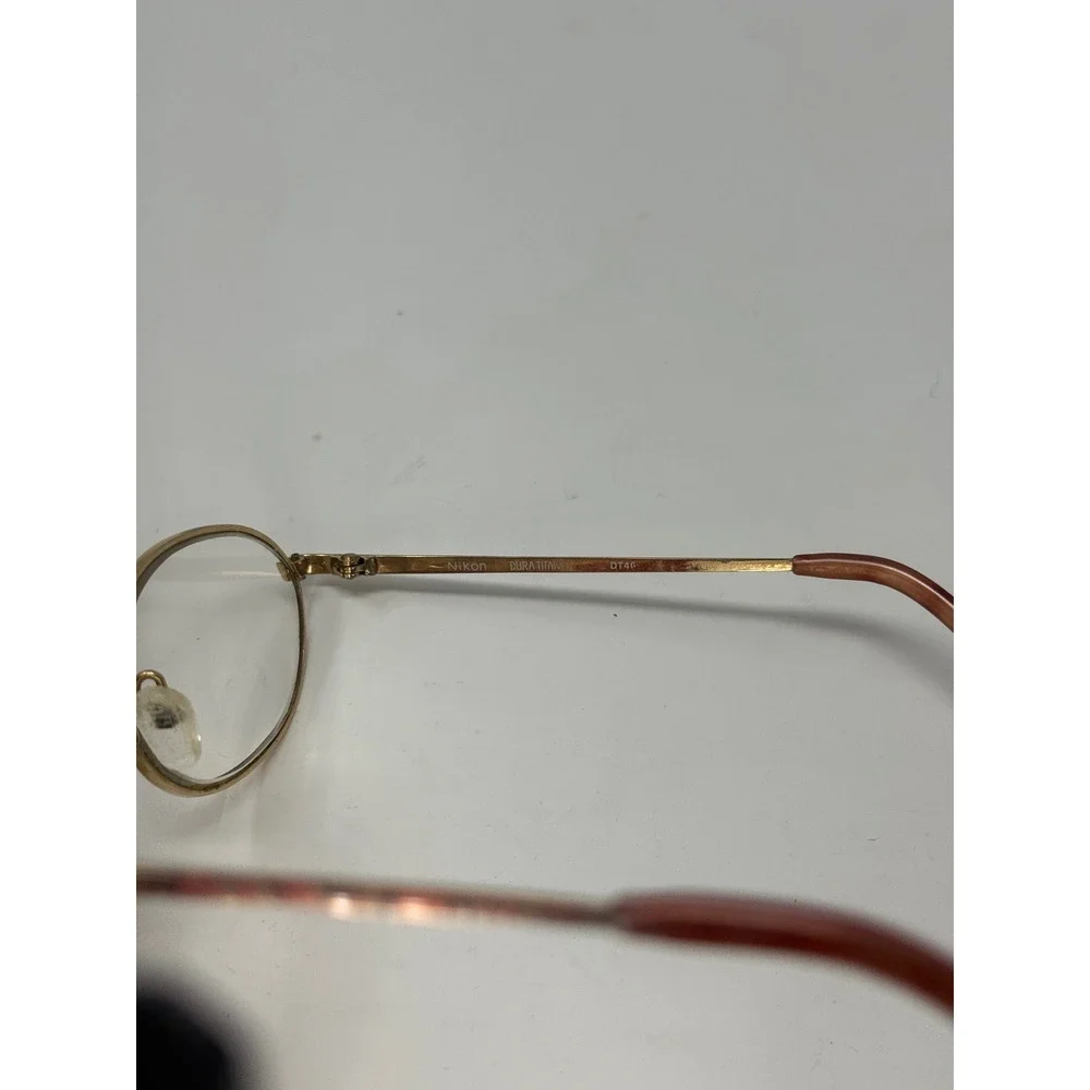 Nikon DuraTitan DT46 Gold Titanium Oval Eyeglasses Frames only 49-17 Vintage